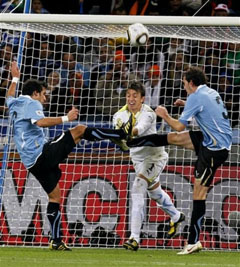 Германските национали играят до последен дъх