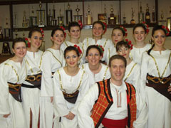 2007 г. С девойките от “Митрония” след концерт.