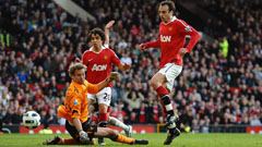 Победният гол на Бербатов в мача с Болтън Бербатов вкарва победен гол