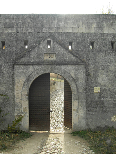 Входът на крепостта Меджиди табия - Силистра